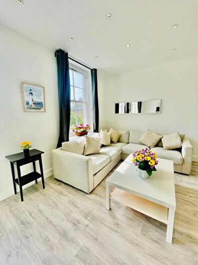 1 Bedroom Flat For Sale In Harrow Road, London, W9