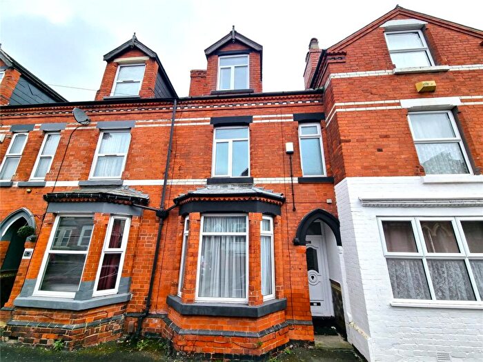 3 Bedroom Terraced House To Rent In Trent Road, Nottingham, Nottinghamshire, NG2