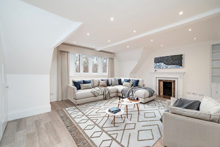 2 Bedroom Flat To Rent In Cadogan Gardens, London, SW3