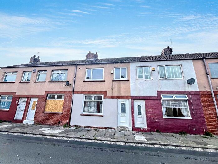 3 Bedroom Terraced House For Sale In King Street, South Bank, Middlesbrough, TS6