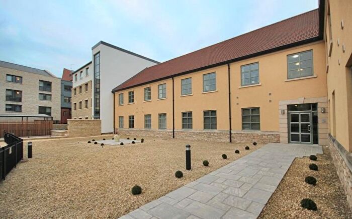2 Bedroom Flat To Rent In River Place, BA2