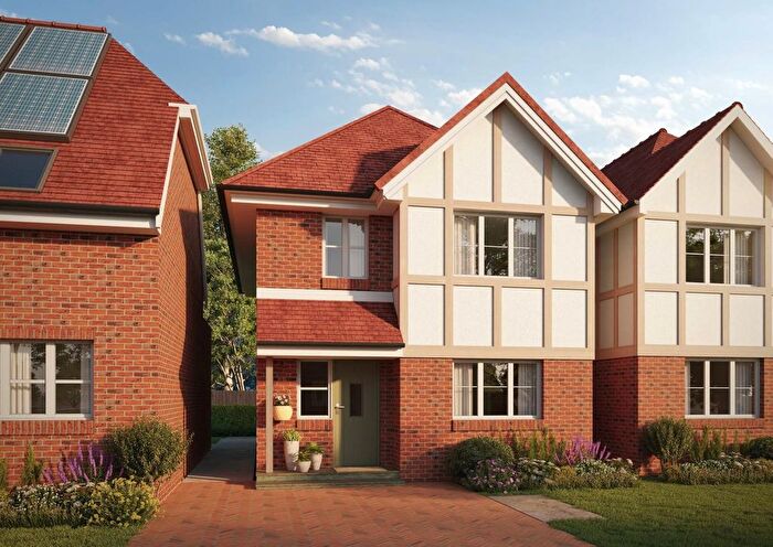 3 Bedroom Detached House For Sale In Willamette Close, Oregon Square, Orpington, BR6