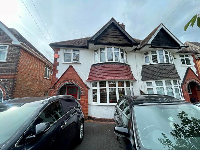 3 Bedroom House To Rent In Lulworth Road, Birmingham, B28