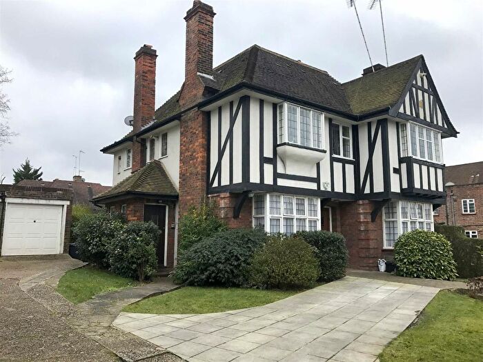 1 Bedroom Maisonette To Rent In Ossulton Way, London, N2