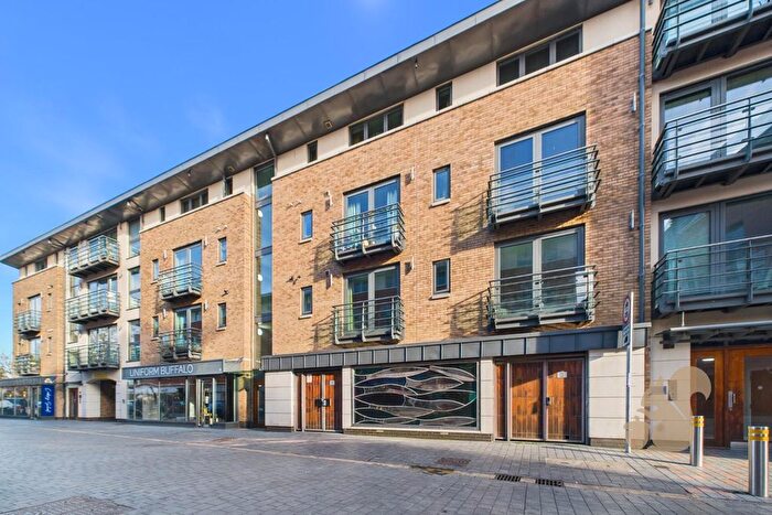 2 Bedroom Flat For Sale In Bond Street, Chelmsford, CM1