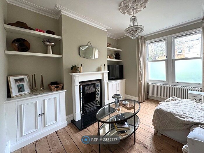 1 Bedroom Terraced House To Rent In Ridley Road, London, SW19