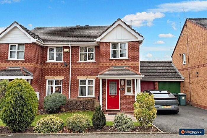 3 Bedroom Semi Detached House For Sale In Penshurst Way, Maple Park, Nuneaton, CV11