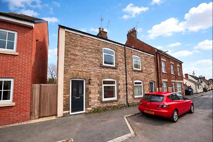 2 Bedroom End Of Terrace House For Sale In Eastgate, Bourne, Lincolnshire, PE10