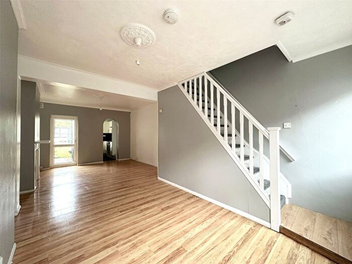 2 Bedroom Terraced House For Sale In Sun Road, Swanscombe, DA10
