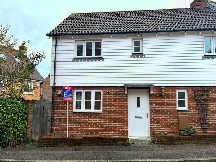 3 Bedroom Town House To Rent In Running Foxes Lane, Singleton, Ashford, TN23