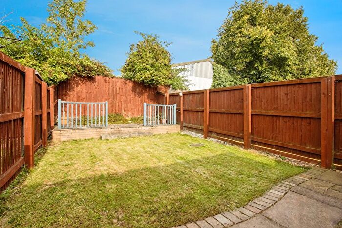 2 Bedroom Semi-Detached House For Sale In Holywell Avenue, Castleford, WF10