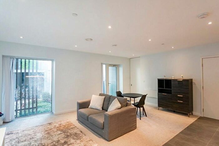 1 Bedroom Apartment To Rent In Bury Street, Salford, M3