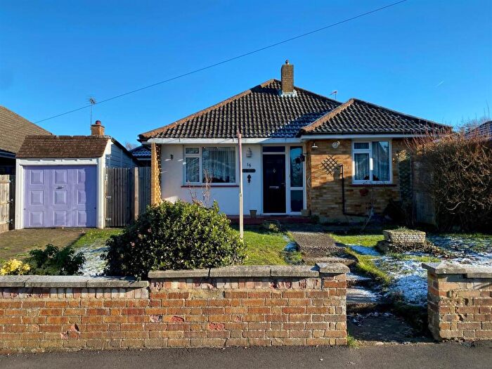 3 Bedroom Detached Bungalow For Sale In Barn Meadow Lane, Great Bookham, KT23
