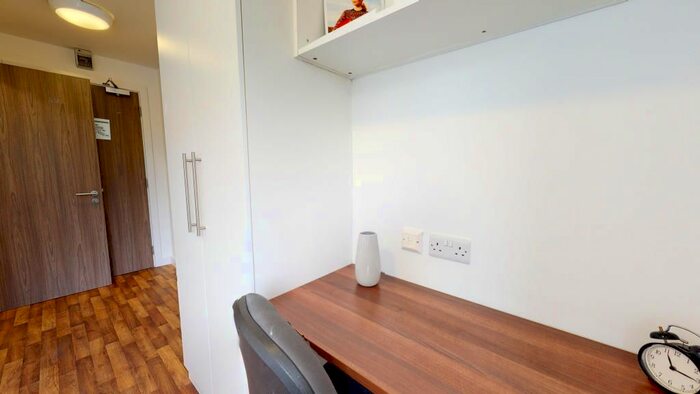 Studio To Rent In Park Street, Luton, LU1