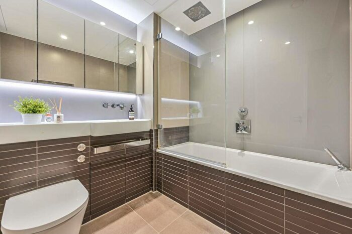 1 Bedroom Flat For Sale In Circus Road West, Battersea Power Station, London, SW11
