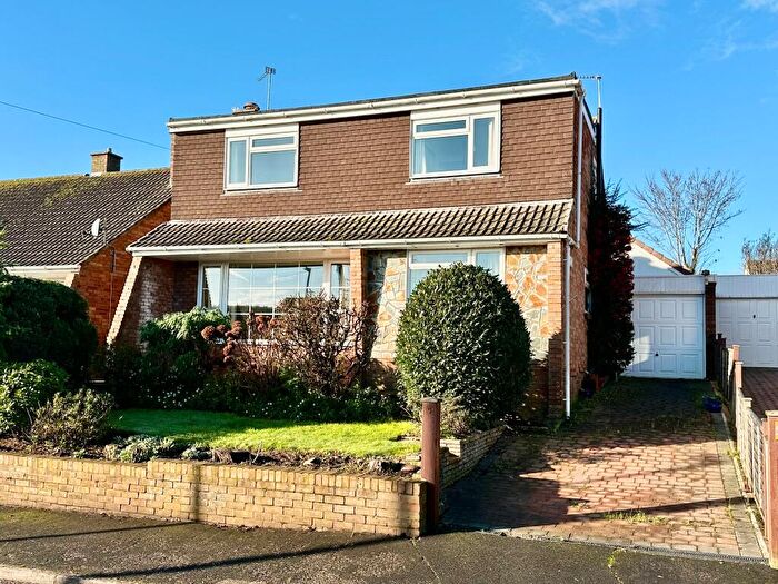 4 Bedroom Bungalow For Sale In Bapton Close Exmouth, EX8