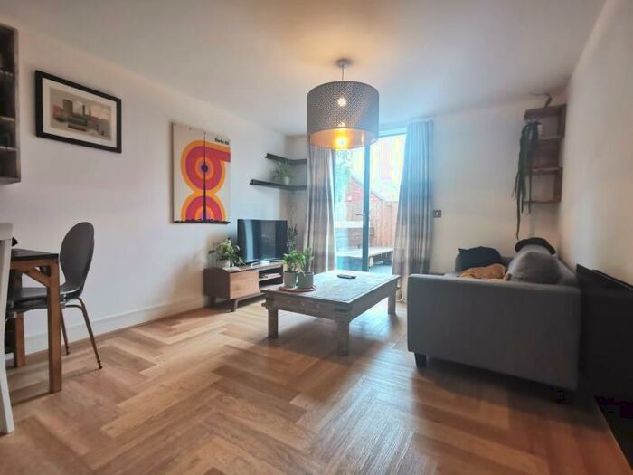 2 Bedroom Apartment To Rent In Moseley Central, Alcester Road, B13