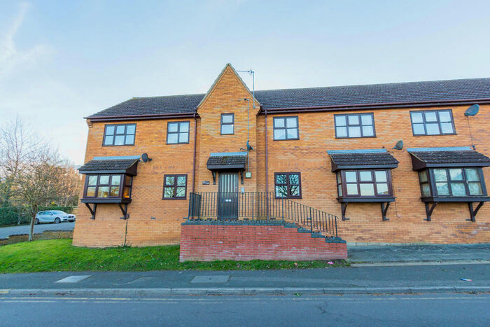 1 Bedroom Flat To Rent In St. Peters Way, Irthlingborough, NN9
