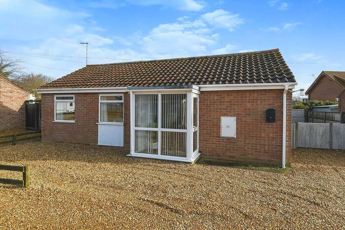 3 Bedroom Bungalow For Sale In The Cedars, Snettisham, King's Lynn, Norfolk, PE31