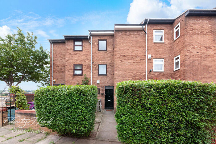 5 Bedroom Apartment For Sale In Empire Wharf Road, London, E14