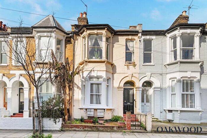 2 Bedroom Flat For Sale In Pellerin Road, Stoke Newington, N16
