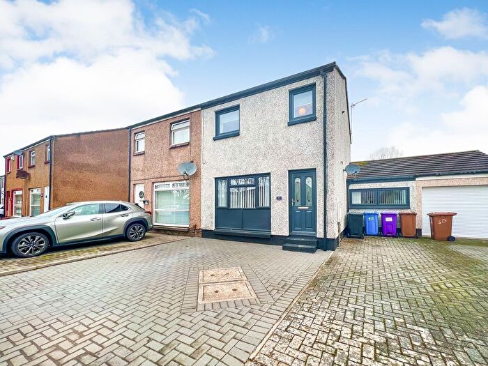 4 Bedroom Semi-Detached House For Sale In Newhouse Way, Girdle Toll, Irvine, KA11