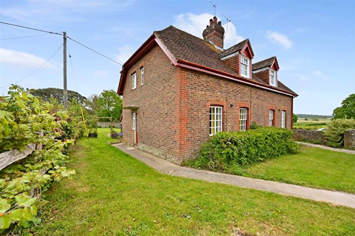 3 Bedroom Semi-Detached House To Rent In South Stoke Road, South Stoke, BN18