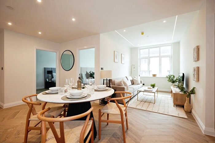 2 Bedroom Flat To Rent In Princes Street, Dorchester, DT1