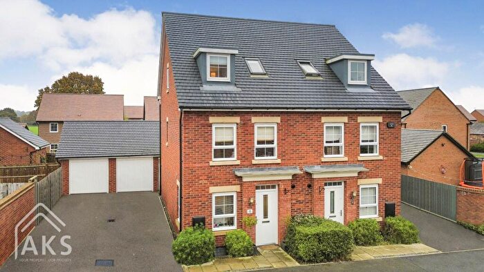 3 Bedroom Semi Detached House For Sale In Barden Road, Littleover, DE23