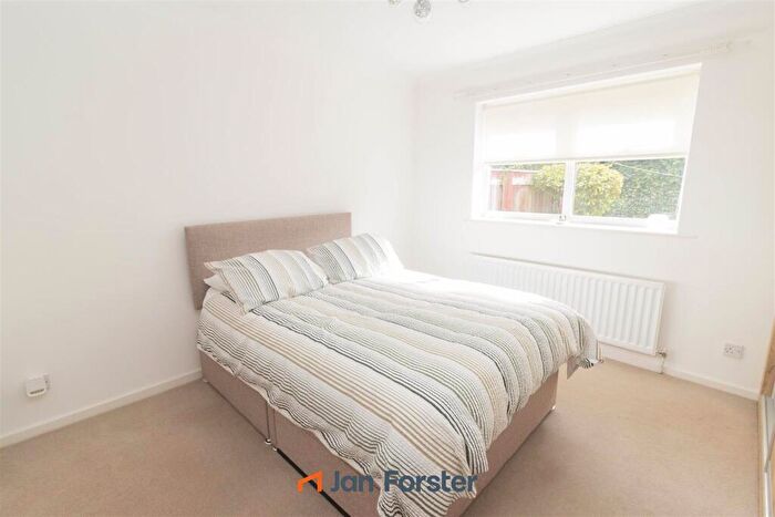 1 Bedroom Bungalow For Sale In Brock Farm Court, North Shields, NE30