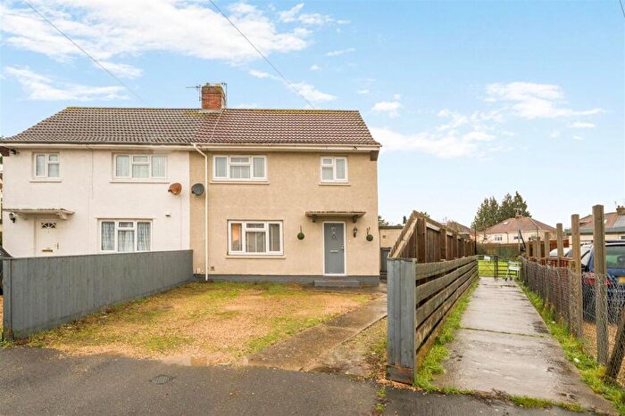 3 Bedroom Semi-Detached House For Sale In St. Annes Avenue, Keynsham, Bristol, BS31