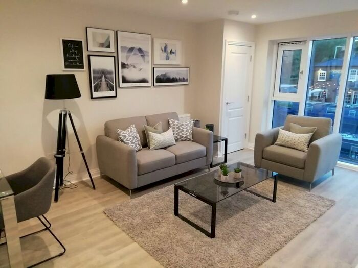 1 Bedroom Flat To Rent In Waterloo Road, Cowley, Uxbridge, UB8