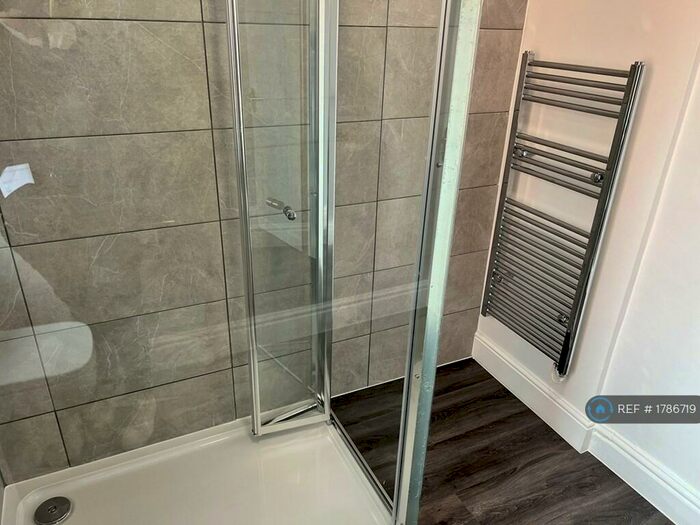 1 Bedroom Flat To Rent In Derby Way, Marple, Stockport, SK6