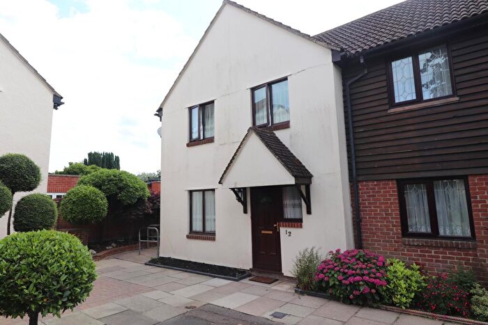3 Bedroom House To Rent In Kelvedon Hatch, CM15