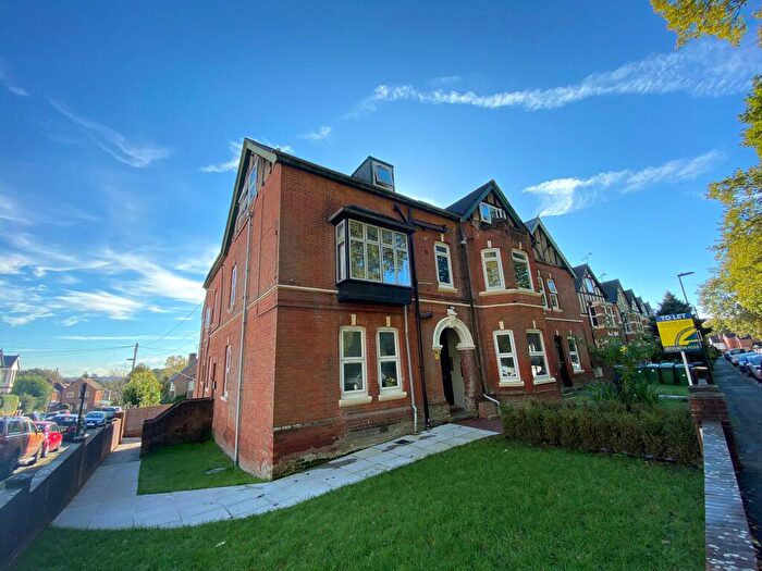 1 Bedroom House To Rent In Furzedown Road, SO17