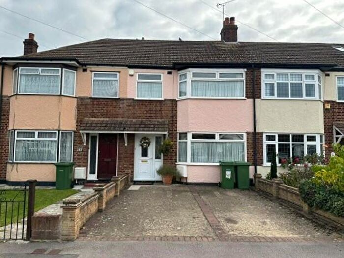 3 Bedroom Terraced House For Sale In Roseberry Gardens, Cranham, Essex, RM14