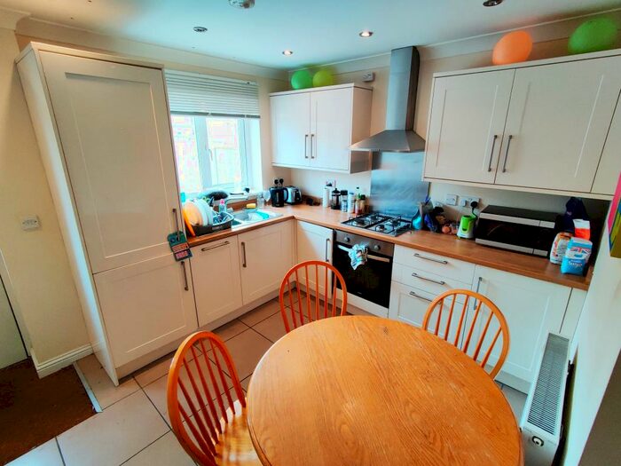 3 Bedroom End Of Terrace House To Rent In Malbrook Road, Norwich, NR5