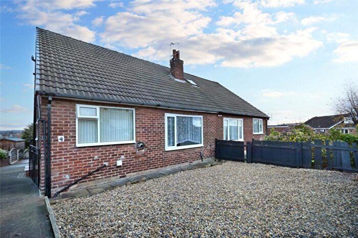 3 Bedroom Bungalow To Rent In Green Hill Gardens, Leeds, West Yorkshire, LS12