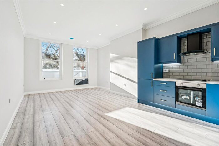 1 Bedroom Flat To Rent In Chiswick High Road, Chiswick, W4