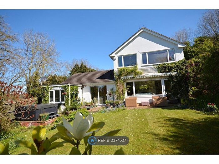 4 Bedroom Detached House To Rent In White Hill, Chesham, HP5
