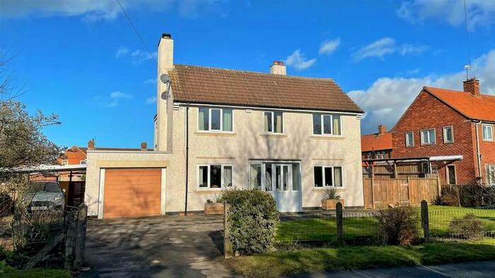 3 Bedroom Detached House To Rent In Sutton Road, Thirsk, YO7