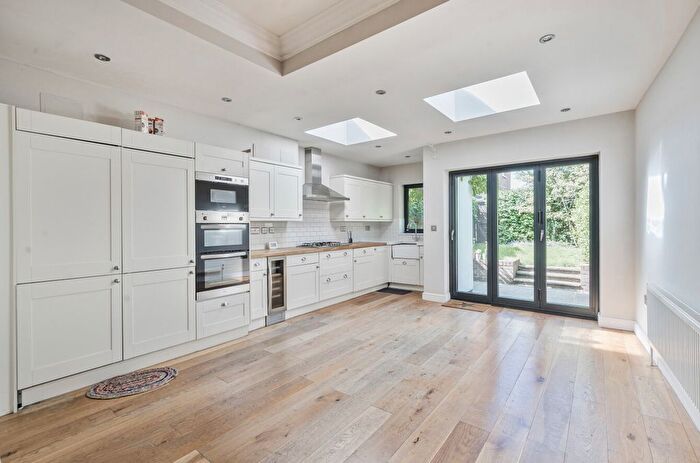 4 Bedroom Terraced House To Rent In Nightingale Lane, London, N8