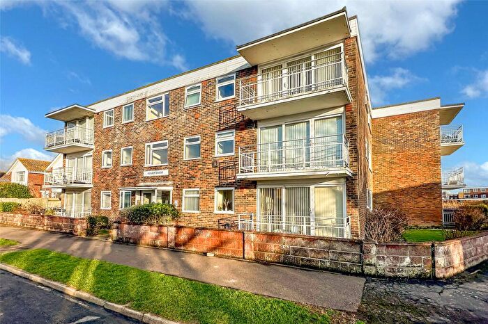 2 Bedroom Apartment For Sale In Selsey Court, Chanctonbury Road, Littlehampton, BN16