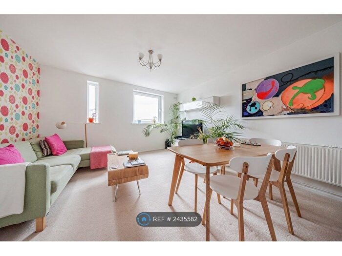 2 Bedroom Maisonette To Rent In Dartmouth Road, London, SE23