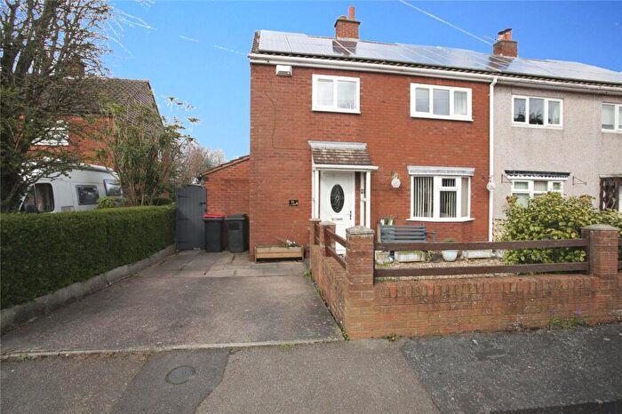 3 Bedroom Semi-Detached House For Sale In Meadow Road, Atherstone, Warwickshire, CV9