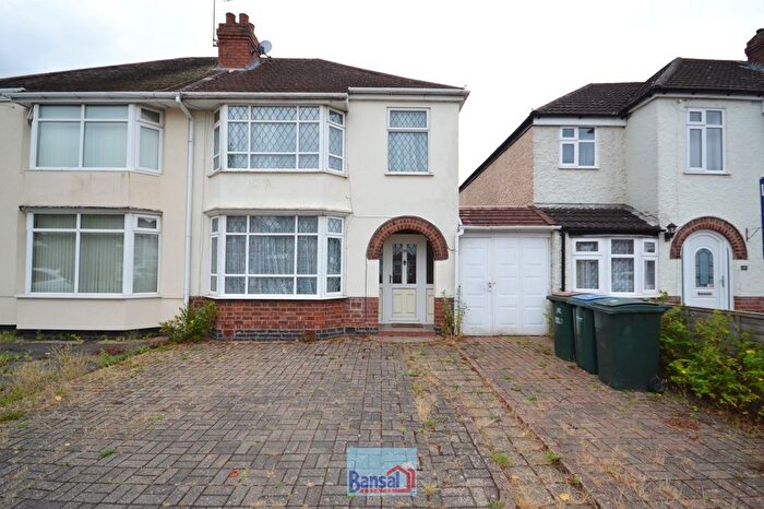 3 Bedroom Semi-Detached House To Rent In Moat Avenue, Coventry, CV3