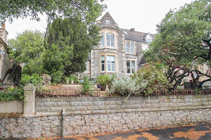 2 Bedroom Apartment For Sale In Atlantic Road South, Weston-super-Mare, BS23