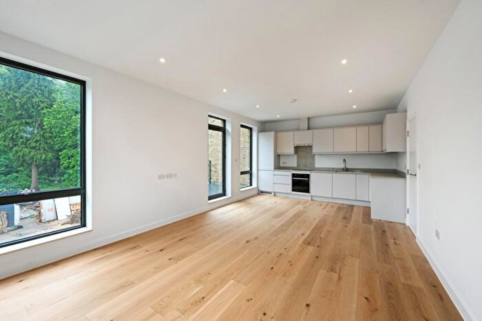 2 Bedroom Apartment To Rent In Upper Shirley Road, Croydon, CR0