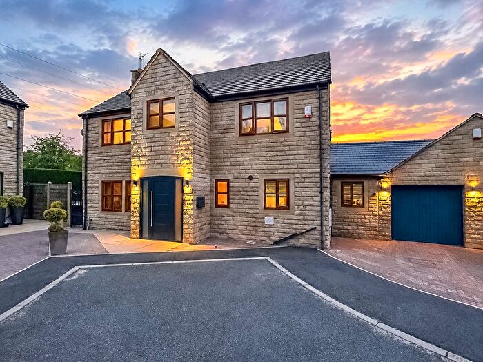4 Bedroom Detached House For Sale In Green View Chase, Grotton, Saddleworth, OL4