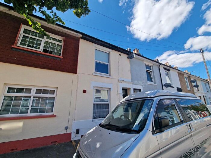 2 Bedroom Terraced House For Sale In Glencoe Road, Portsmouth, PO1